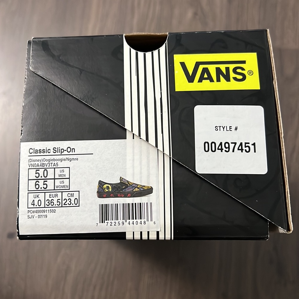 Disney Oogie Boogie classic slip on Vans - Picture 7 of 7